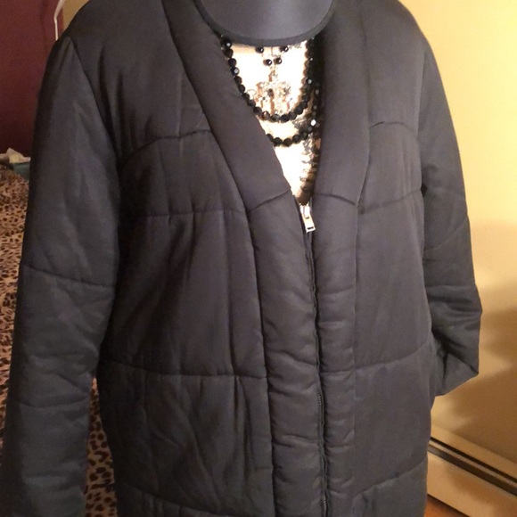 URBAN OUTFITTERS Quilted Zip Up Puffer Jacket Coat - Picture 2 of 10